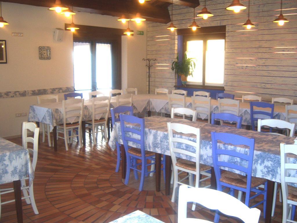 Agriturismo Lo Sgorzolo Pergola Buitenkant foto